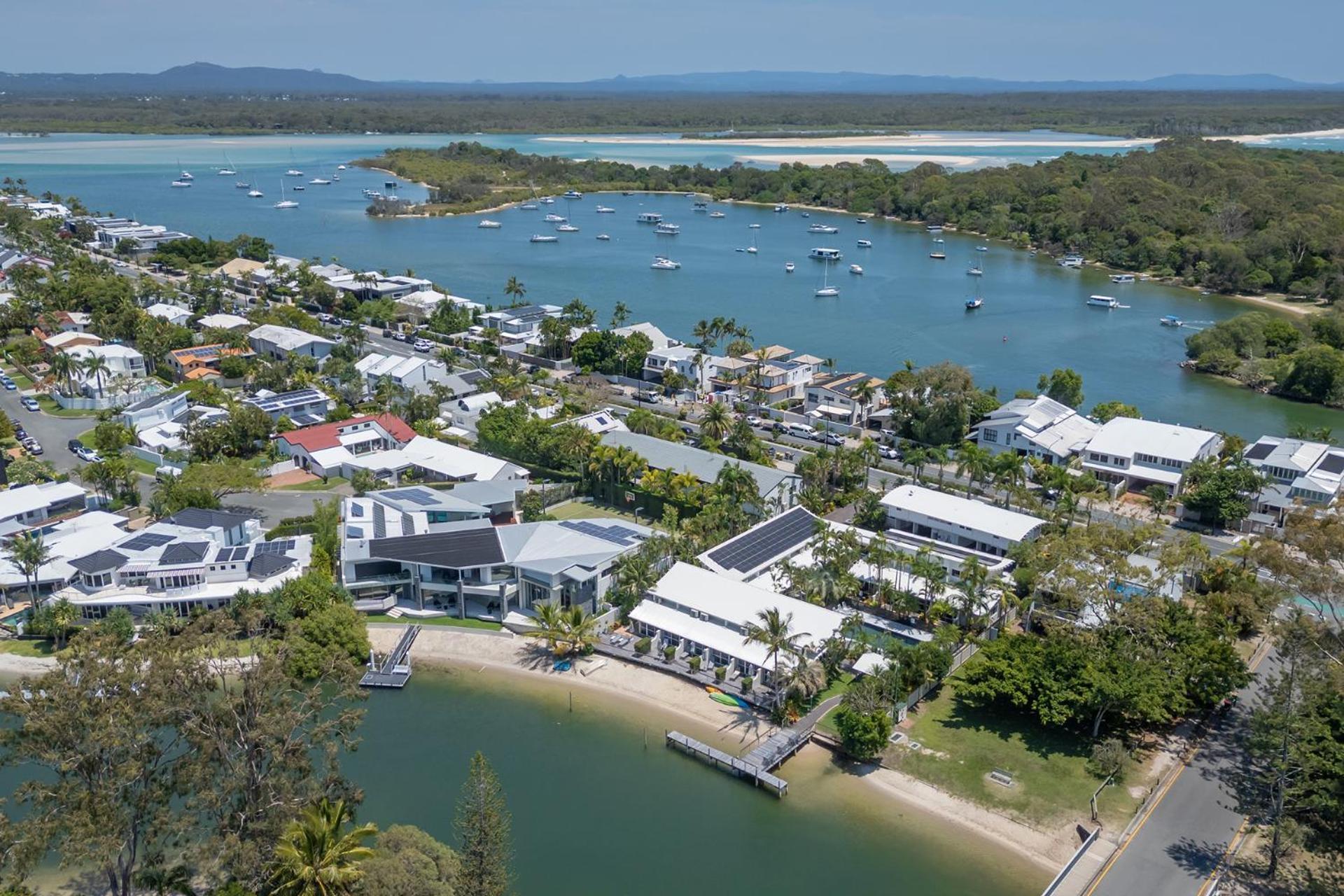 Caribbean Noosa Aparthotel Buitenkant foto