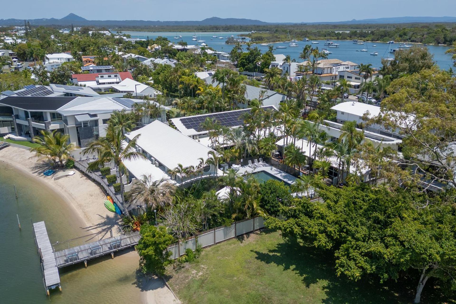 Caribbean Noosa Aparthotel Buitenkant foto